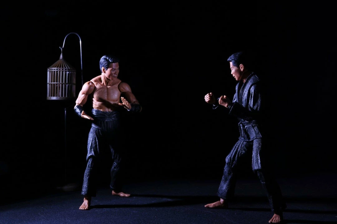 TMNT (1990) - Shadow Warriors Set Of 2 - 7" Scale Action Figures - NECA Collectibles 4 TMNT (1990) - Shadow Warriors Set Of 2 - 7" Scale Action Figures - NECA Collectibles