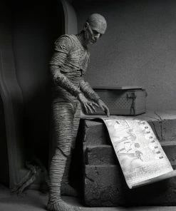 Ultimate Mummy (Black & White) - 7