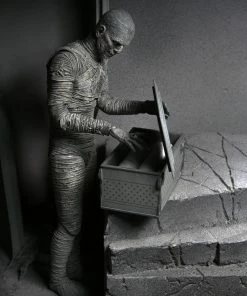 Ultimate Mummy (Black & White) - 7